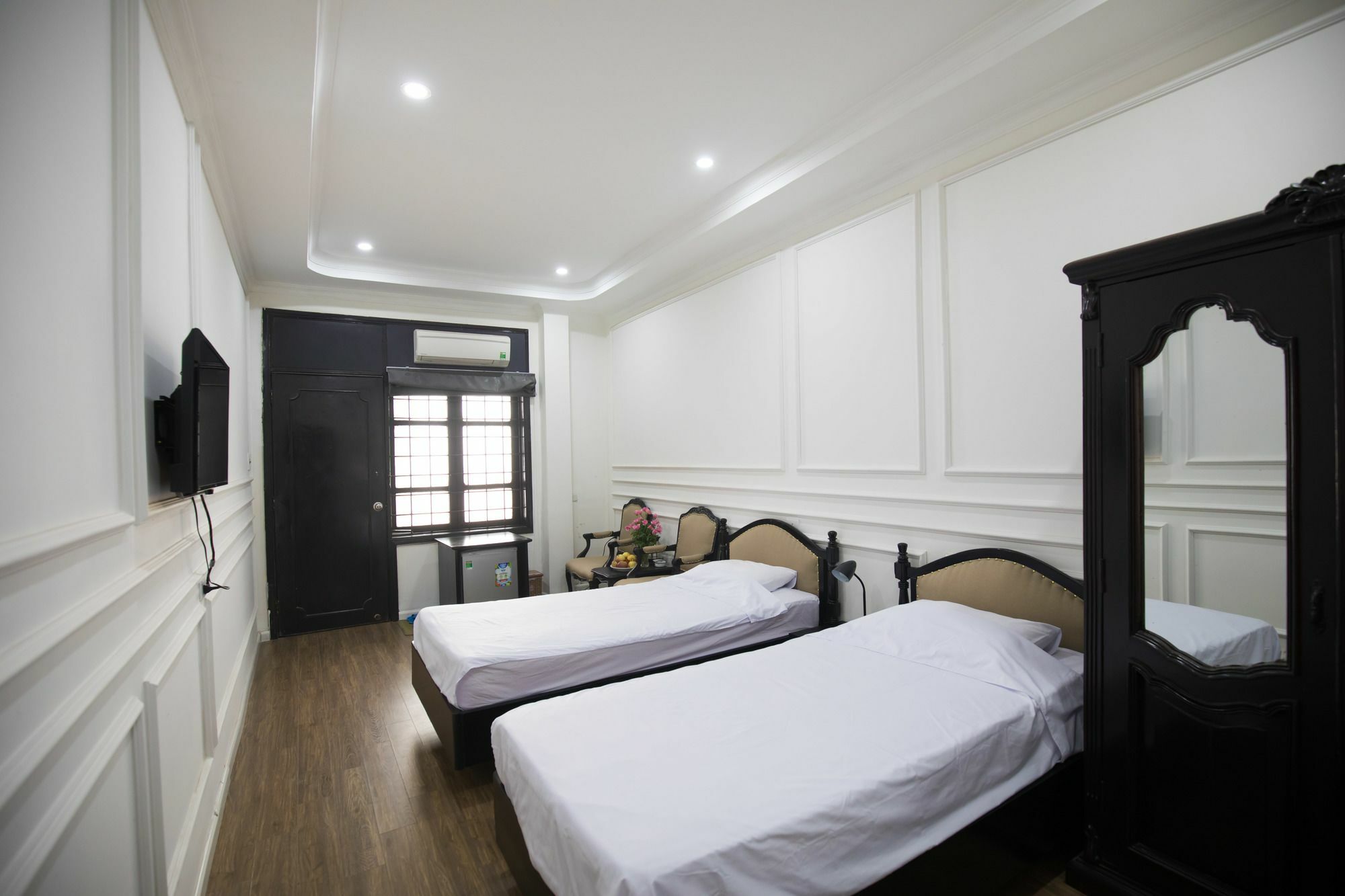 Trang Tien Hotel Hanoi Exterior photo